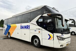 Damri Buka Rute Baru Kebumen – Bandara YIA, Solusi Transportasi Mudah dan Nyaman