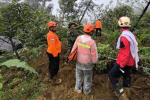 Operasi Pencarian Korban Longsor Petungkriyono 5 Orang Masih Hilang