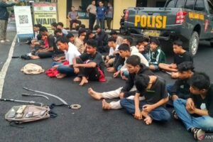 Puluhan Remaja Bersenjata Tajam Ditangkap di Purbalingga Upaya Polisi Redam Tawuran