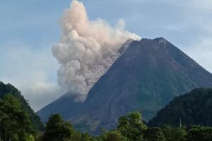 Status Siaga Level III Gunung Merapi Aktivitas Vulkanik Meningkat, Waspada Bahaya Erupsi