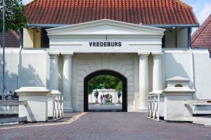 Transformasi Benteng Vredeburg Dari Markas Militer ke Pusat Kebudayaan Modern
