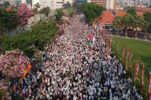 Aksi Bela Palestina di Surabaya Ribuan Massa Long March Serukan Dukungan