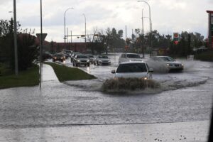 Banjir Melanda Jalan Jogja-Solo dan Exit Tol Jogonalan Klaten, Lalu Lintas Lumpuh