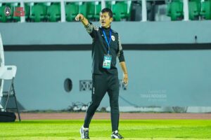 Indra Sjafri Dipecat, Nova Arianto Fokus Antar Timnas U17 ke Piala Dunia