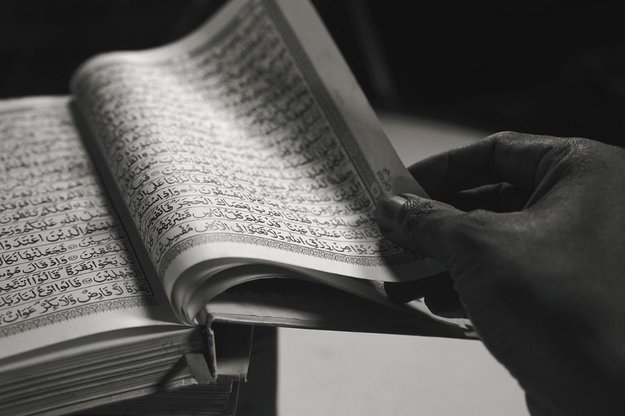 Bacaan Niat Puasa Ramadhan Sebulan Penuh Beserta Artinya, Simak Penjelasannya