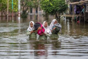 SDN Sayung 4 Demak Terendam Banjir Selama 5 Hari, KBM Berjalan Bergantian