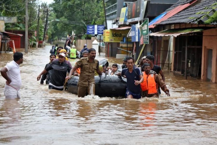 Banjir Bandang Terjang Bojonegoro 17 Rumah Rusak, Ratusan Terendam