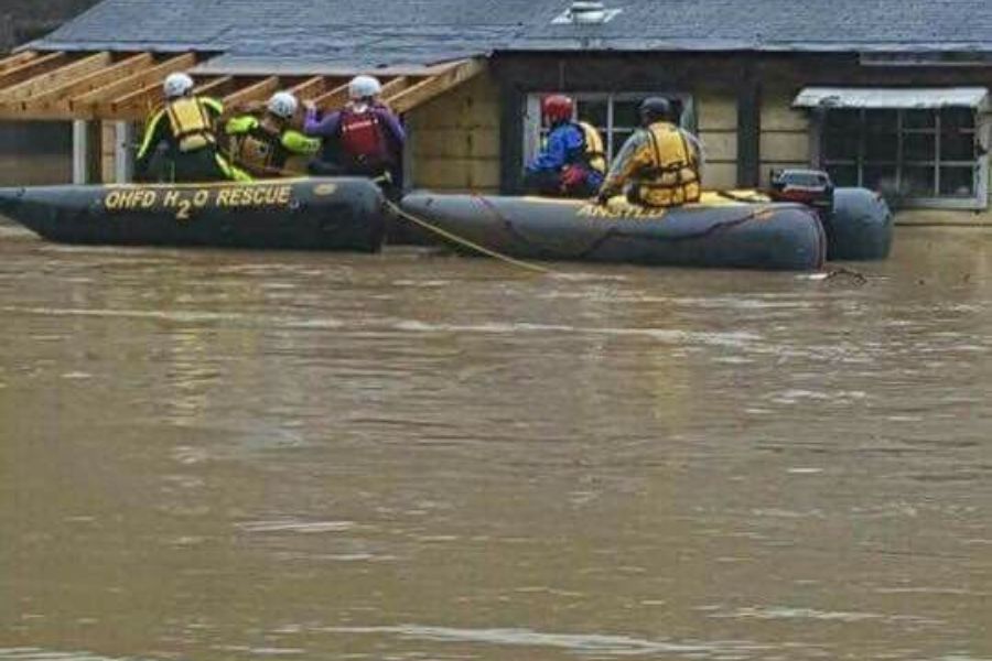 Banjir Bandang Terjang Bondowoso Desa Sumber Salak Porak Poranda, Warga Terisolasi