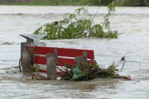 Banjir Kali Lamong Rendam Wilayah Gresik, Sejumlah Jalan Ditutup
