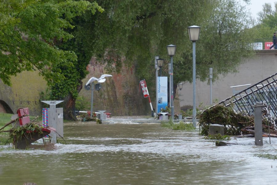 Banjir Rendam Kota Sampang, Jalan dan Sekolah Terancam Lumpuh