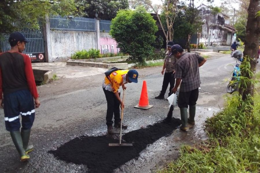 Banyuwangi Genjot Perbaikan Jalan Menjelang Arus Mudik Lebaran 2025