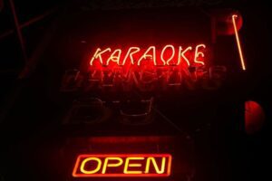 Kafe Plus Karaoke di Pasuruan Disegel Petugas Selama Ramadan