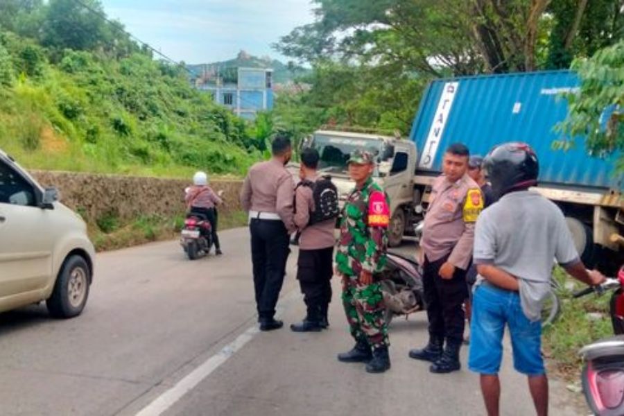 Kecelakaan Maut di Jalur Pantura Batang, Sopir Truk Towing Tewas di Tempat