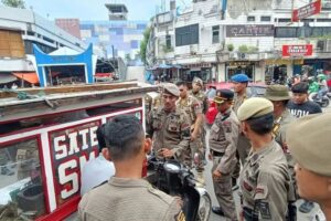 Kericuhan di Pasar Wates Pedagang Daging Ayam Geruduk Lapak Penjual Murah