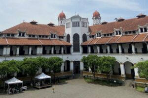 Lawang Sewu Dibuka untuk Salat Idul Fitri 2025, Siapkan Beragam Wahana dan Festival Lebaran
