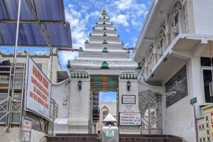 Menelusuri Jejak Spiritualitas Wali Songo di Jawa Timur