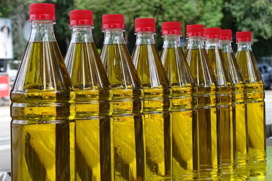 MinyaKita Tak Sesuai Takaran Beredar di Pasar Anom Sumenep, Waspada Penipuan!