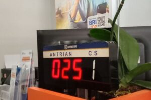 Pemprov Jatim Sediakan 15 Posko Aduan THR untuk Pastikan Hak Pekerja Terpenuhi