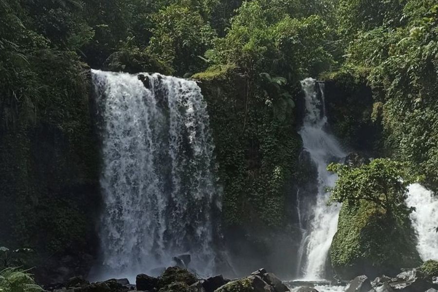 Pesona Curug Jenggala Keindahan Air Terjun Eksotis di Banyumas