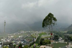 Pesona Wisata Pintu Langit Destinasi Hits dengan Panorama Spektakuler