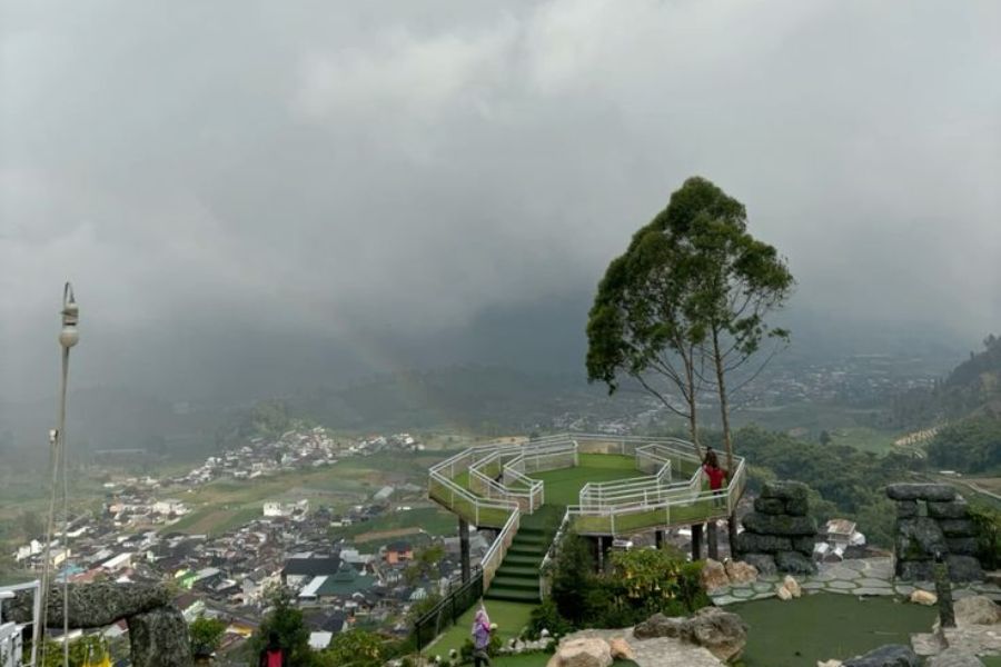 Pesona Wisata Pintu Langit Destinasi Hits dengan Panorama Spektakuler