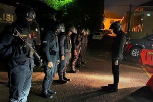 Polisi Bubarkan Perang Air di Kudus, Temukan Puluhan Kantong Air Kencing