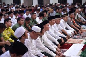 Polres Bangkalan Gelar Salat Gaib untuk Tiga Polisi yang Gugur di Way Kanan