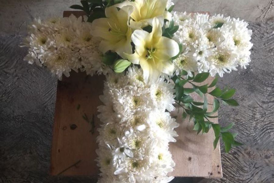 Tragedi di Puncak Carstensz Dua Pendaki Senior Meninggal Dunia dalam Perjalanan Turun