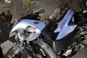 Tragis, Pengendara Motor di Jember Tewas Terlindas Truk Trailer Saat Gagal Menyalip