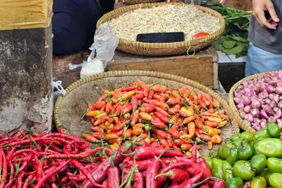 Update Harga Sembako di Jawa Timur Hari Ini Cabai Naik, Ayam Kampung Turun