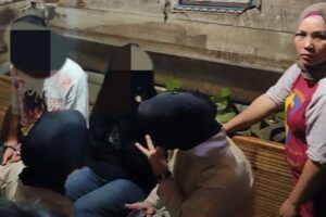 Viral! Sejoli Diarak Warga Pemalang Saat Bulan Puasa, Warga Geram