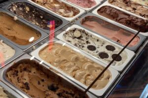 Es Krim Diduga Mengandung Alkohol Disegel di Surabaya Barat, MUI Tegaskan Produk Haram
