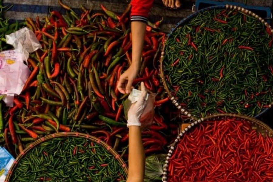 Harga Sembako Hari Ini di Jawa Timur 14 April 2025 Cabai Turun, Ayam Kampung Naik