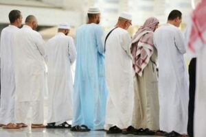 Jemaah Aboge di Probolinggo Laksanakan Salat Id Lebih Awal, Ini PerhitungannyaJemaah Aboge di Probolinggo Laksanakan Salat Id Lebih Awal, Ini Perhitungannya