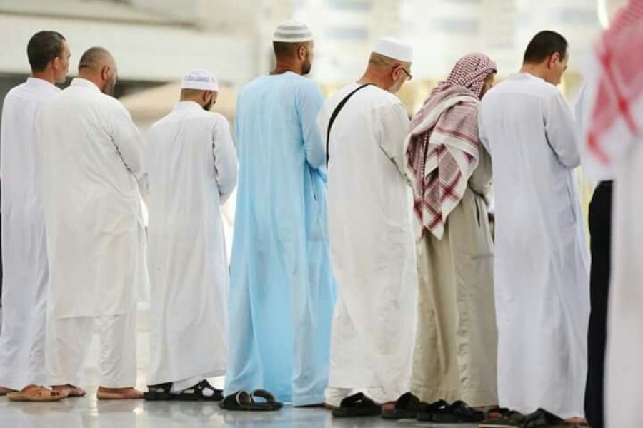 Jemaah Aboge di Probolinggo Laksanakan Salat Id Lebih Awal, Ini PerhitungannyaJemaah Aboge di Probolinggo Laksanakan Salat Id Lebih Awal, Ini Perhitungannya