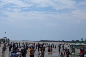 Tragedi di Pantai Parangtritis Andreas Hilang Terseret Ombak Saat Liburan