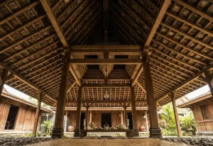 Foto ilustrasi - Mengapa atap rumah Joglo tinggi dan bertingkat? Simak alasan arsitektur, fungsi, serta filosofi Jawa di balik bentuknya. (AI/KabarJawa)