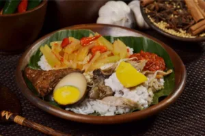 Nasi liwet solo, kuliner khas Surakarta yang filosofis dan punya sejarah panjang. (Foto: Pinterest/Fazri Rochmawati Dewi)