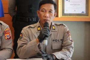 Kasi Humas Polres Bantul, Iptu Rita Hidayanto memberikan keterangan dalam konferensi pers pengungkapan penjualan pil sapi Bantul. (Foto Humas Polres Bantul)