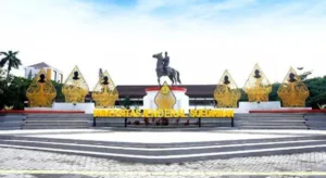 Universitas Jenderal Soedriman, perguruan tinggi yang namanya diambil dari tokoh Jawa.