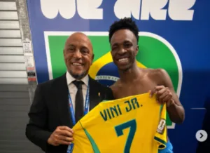 Roberto Carlos masih hidup pada Agustus 2026. Simak kondisi kesehatan, karier, dan perannya sebagai pemegang saham Fursan Hispania. (Foto: instagram/oficialrc3)