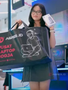 Karnaval Gadget 4 Agres di Pakuwon Mall Jogja hadir dengan promo laptop, cuci gudang, experience zone, dan hadiah iPhone 15 Pro Max.