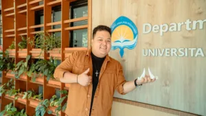 Marcelo Diaz Alumni Arsitektur UAJY yang meraih Juara 1 Sayembara Pradesain Penanda Perbatasan DIY 2026 lewat karya "Cahaya Pradipta".