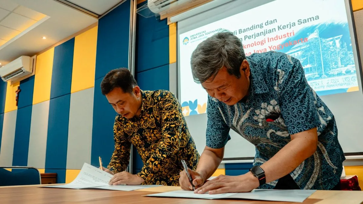 FTI UAJY menerima kunjungan FT UMK untuk bertukar praktik pengelolaan riset, pengabdian, kurikulum, dan program akademik perguruan tinggi.
