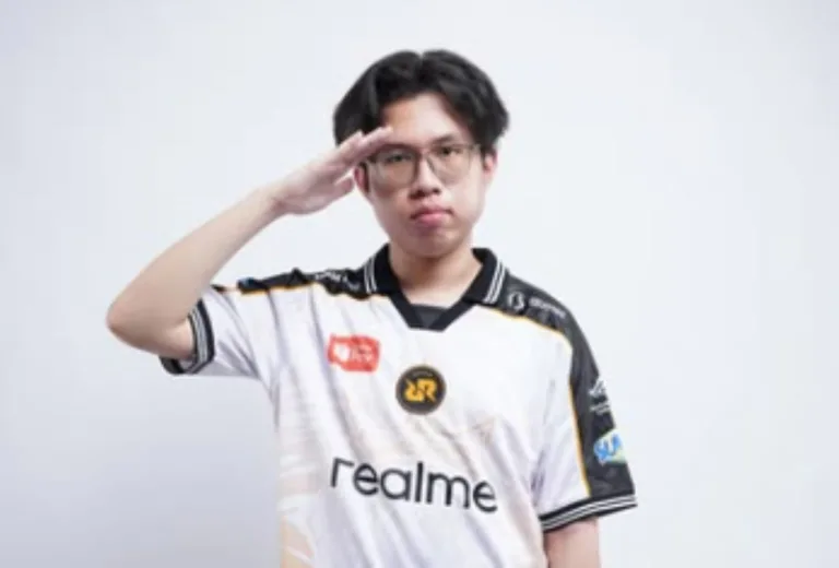 Profil RRQ Joshua EXP Laner RRQ Hoshi di MPL ID S18, ketahui dia orang mana, umur berapa, siapa, dan perjalanan karier. (Foto: Instagram/rrq_lynch)