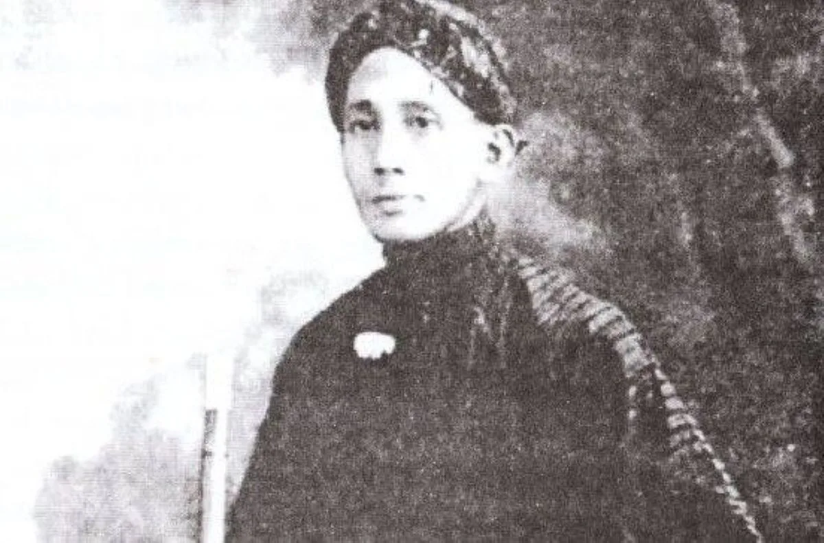 Mengenal Sosrokartono, kakak RA Kartini yang dikenal sebagai poliglot, wartawan internasional, dan penerjemah Liga Bangsa-Bangsa.