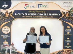UAJY meraih Best Oral Presenter di HSIC 2026 melalui riset peptida bioaktif larva Hermetia illucens bidang kesehatan.