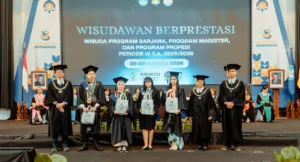 UAJY meluluskan 946 wisudawan pada Wisuda Periode IV 2025/2026 dengan pesan tentang nilai, keberanian, dan semangat pengabdian.