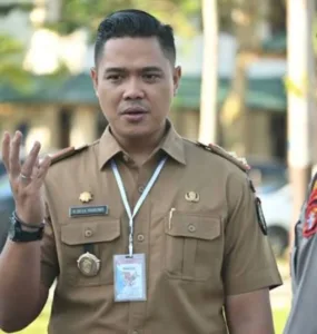 Akun IG Kadisdik Kalteng M Reza Prabowo, @muhammadrzpr01, serta profil istri, anak, pendidikan, dan perjalanan kariernya. (Foto Dok MMC Pemprov Kalteng)