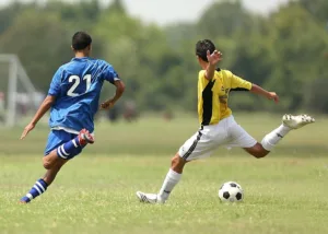 Peran dan tanggung jawab pemain nomor empat dalam sepak bola secara fungsional, jawaban kuis Trivia FC Mobile 26 Numero. (Foto ilustrasi Pixabay/Keithjj)